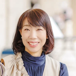 肥塚 ひとみ先生 画像